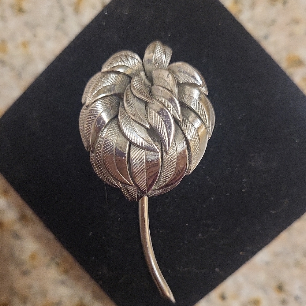 Vintage Intricate Silver Leaf Brooch